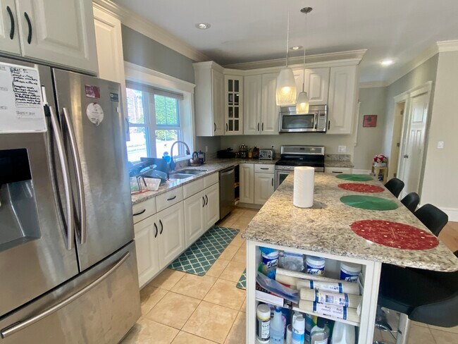 Foto del edificio - 32 Williams St