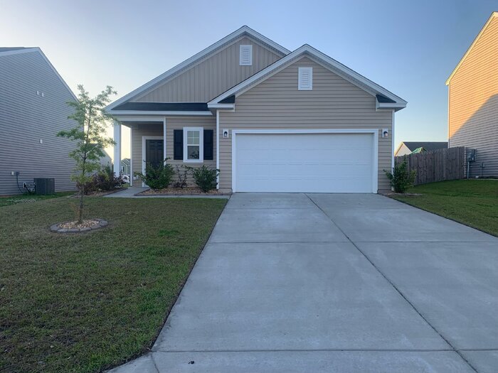 Foto principal - Coming Soon – Beautiful Ranch Home in Stra...