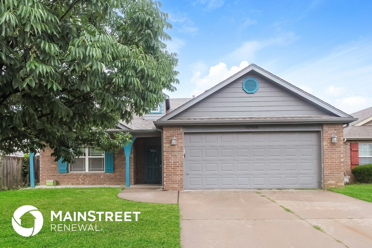 Primary Photo - 10904 N 151st E Ave