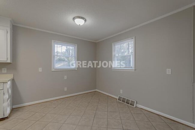 Building Photo - 3534 Covenant Rd