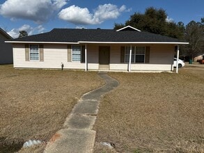 Building Photo - 16043 J R Dr