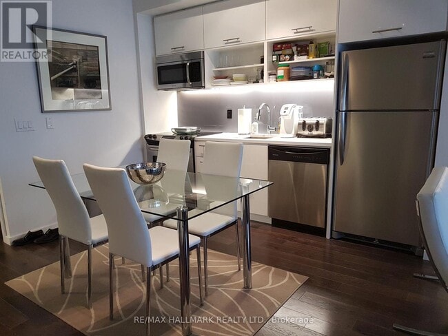 Building Photo - 32 Trolley Cres