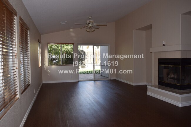 Foto del edificio - 3 Bedroom - Heart of Roseville
