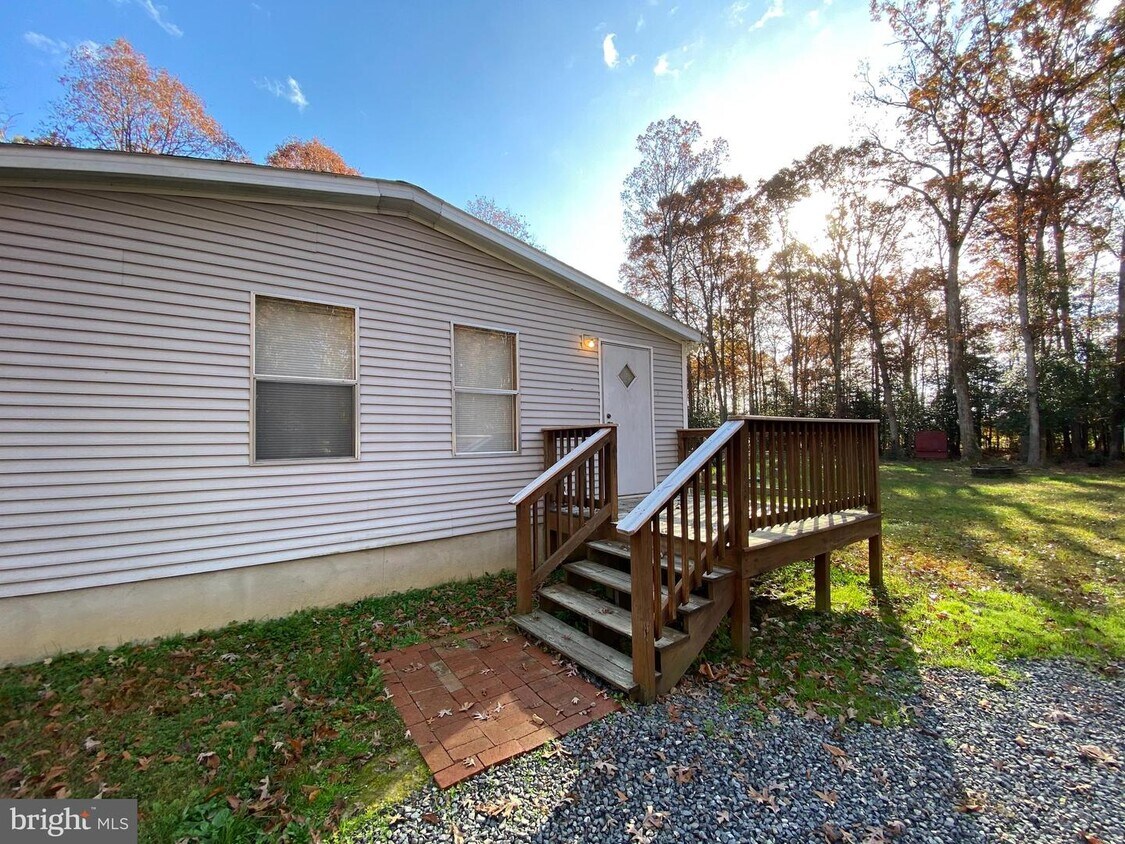 8556 Powhatan Rd, King VA 22485 House Rental in King