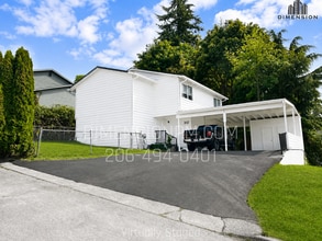 Building Photo - 310-312 Bedrock Dr