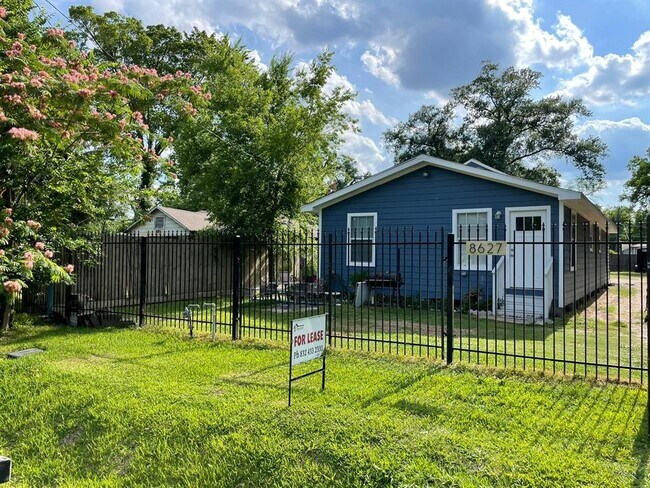 Building Photo - 8627 Wileyvale Rd