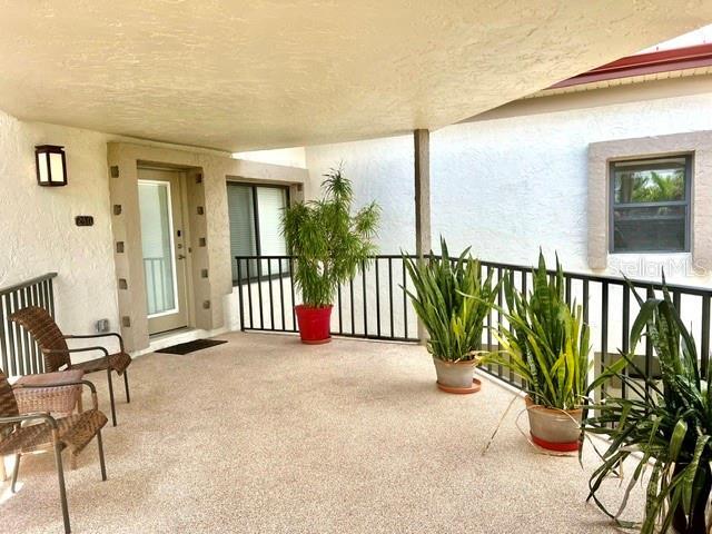 Foto del edificio - 3220 S Shore Dr