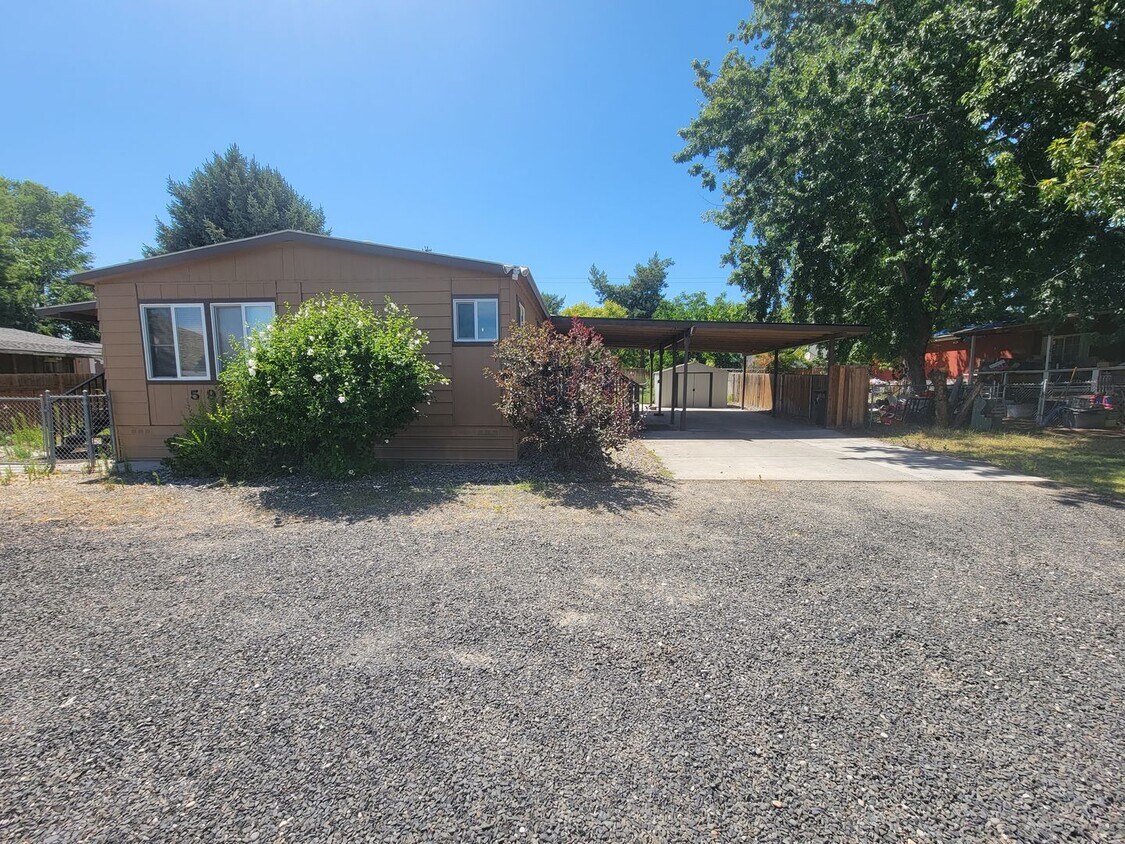Foto principal - Comfortable Richland Home with Large Yard ...