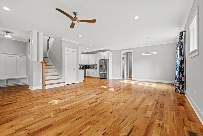 Foto del edificio - Cute Corner 3-bedroom home in Old East Durham