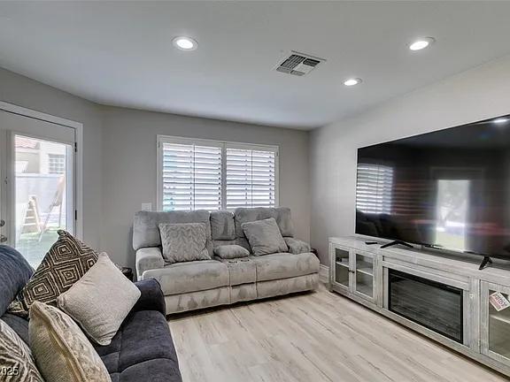 Building Photo - 2101 Diamond Bar Dr