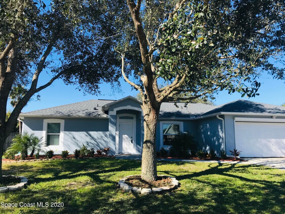 Foto principal - 6434 Bamboo Ave