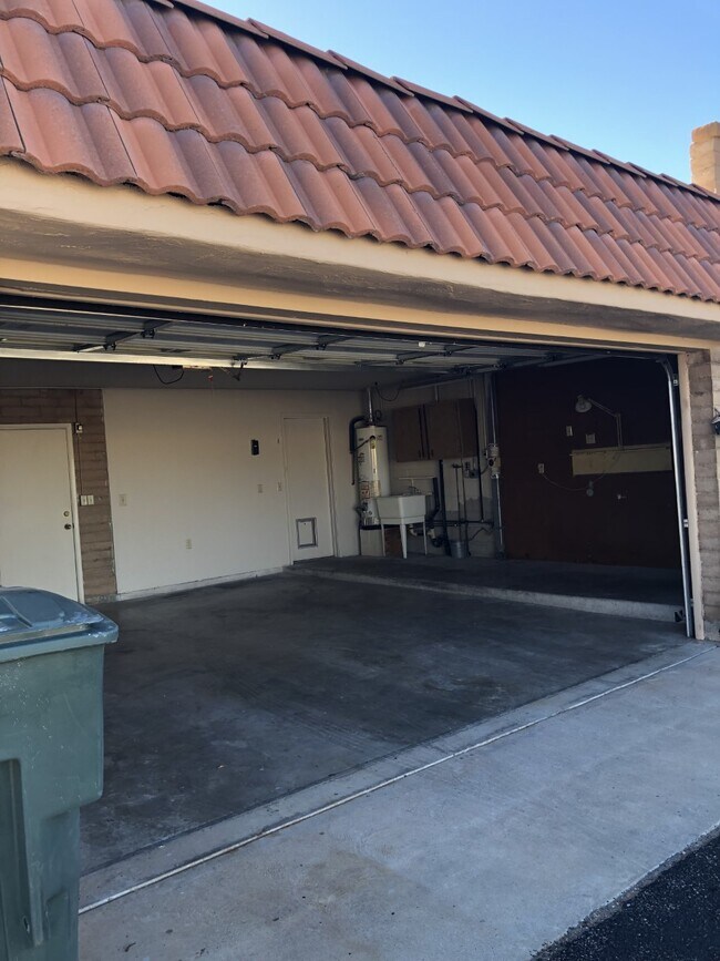 8341 E Cypress Point Ln, Tucson, AZ 85710 Townhome Rentals in Tucson