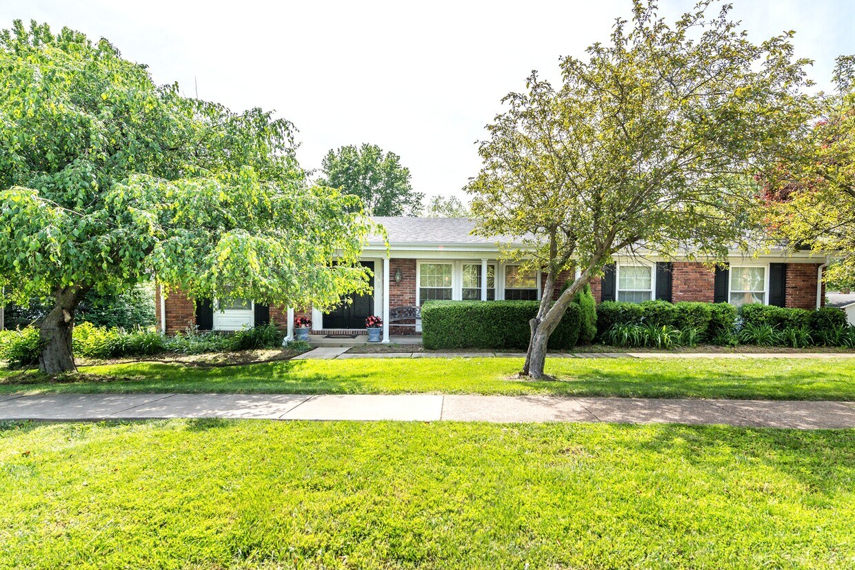 Primary Photo - 2219 Sycamore Dr