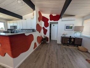 Building Photo - 5535 Lupine Ave