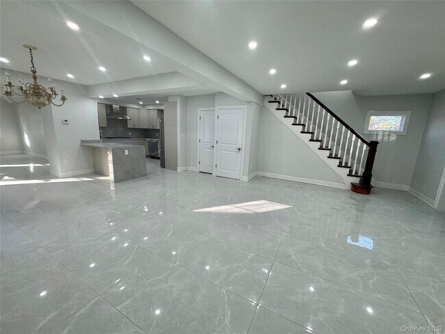 Foto del edificio - 32 Berkshire Rd