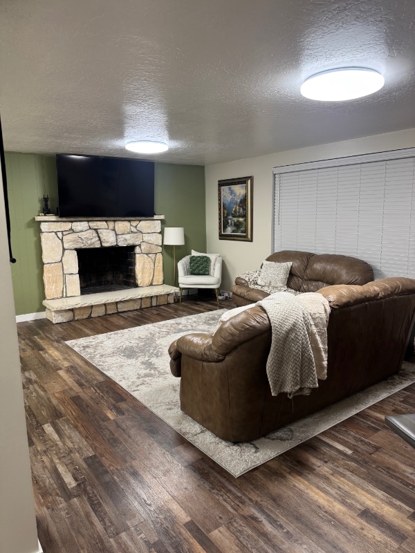 Building Photo - 4524 Balsam Ave