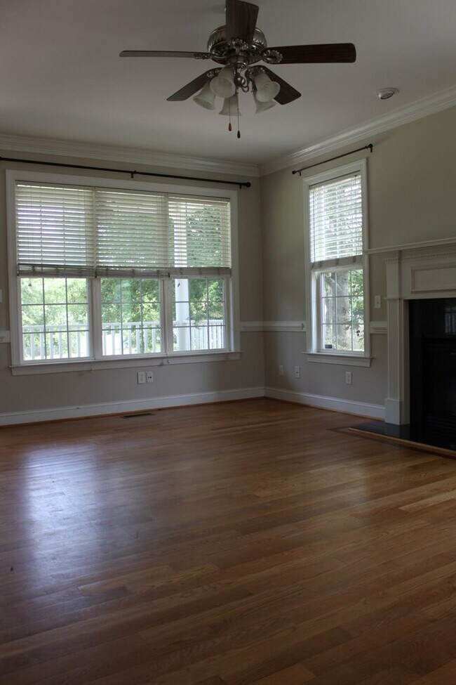 Building Photo - 113 Redfield