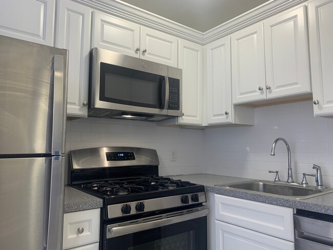 Kitchen - 3.5 Rm, 1 Bd, 1 Ba - Denville Manor