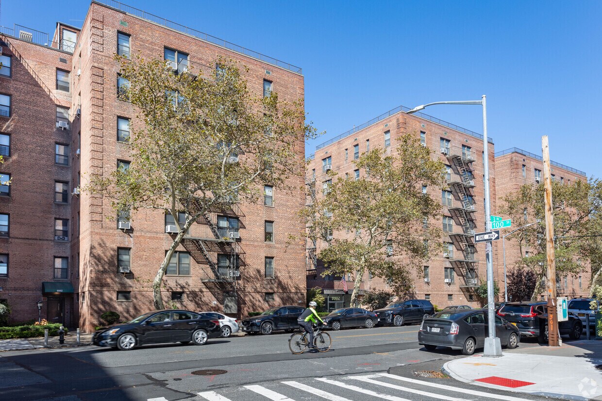 Primary Photo - 9902 3rd Ave