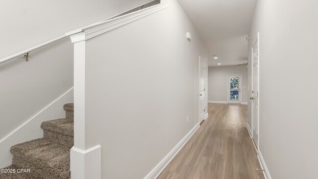 Building Photo - 1881 Pointe Dr