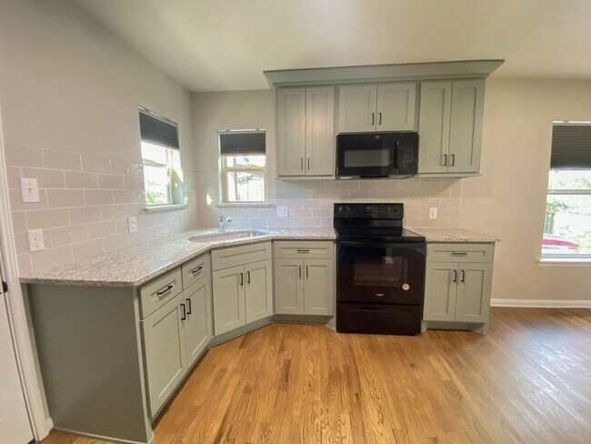 Foto del edificio - Super Cute, Newly Remodeled, 2bd/1bth hous...