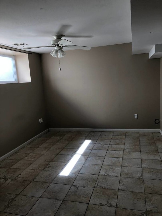 Building Photo - 38 Alverson Ave