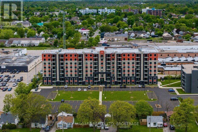 Building Photo - 155 Hagar St