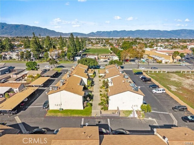 Foto del edificio - 17425 Arrow Blvd