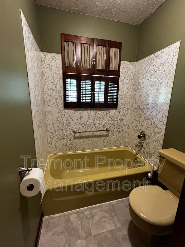 Foto del edificio - 7424 Runyan Rd