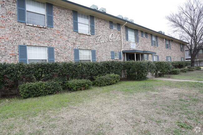 Foto del edificio - Fair Oaks Apartments