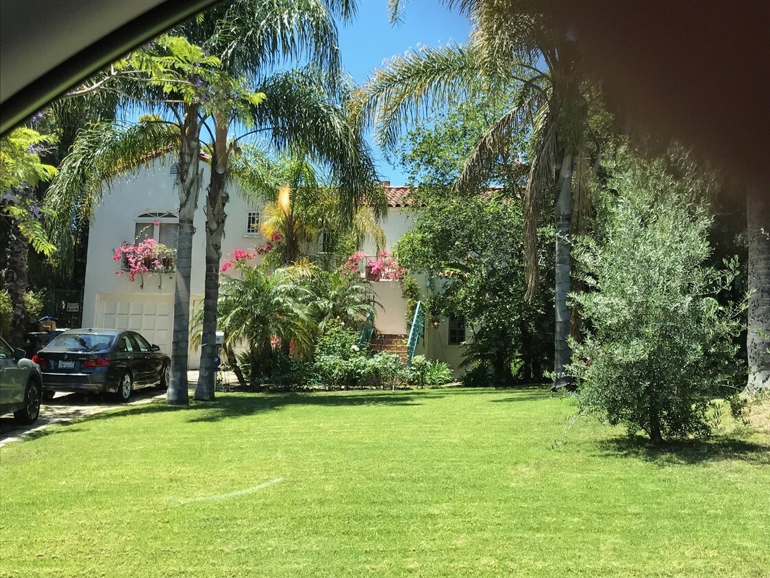 1417 Woodruff Ave, Los Angeles, CA 90024 House Rental in Los Angeles