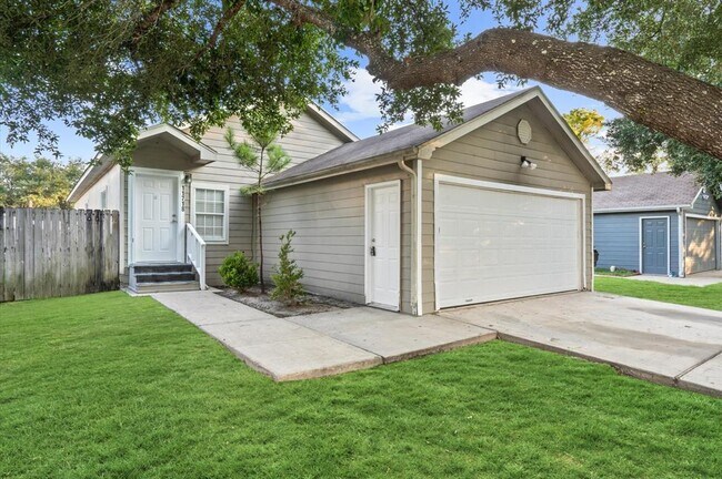 Foto del edificio - 11718 Greencanyon Dr