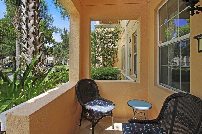 Foto del edificio - 3756 82nd Ave Cir E