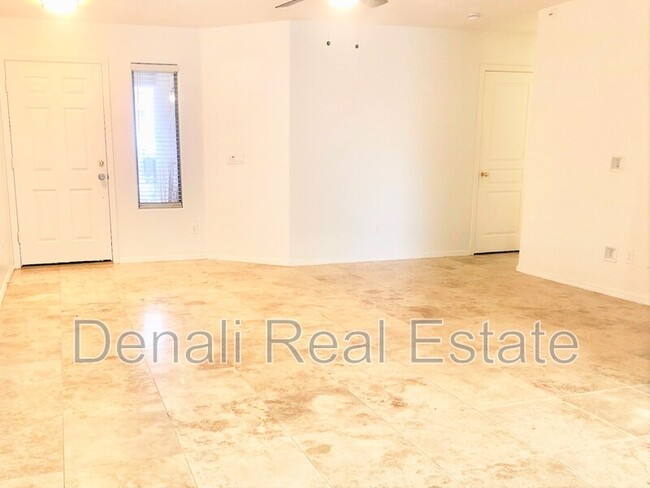 Building Photo - 6703 E San Tan Way