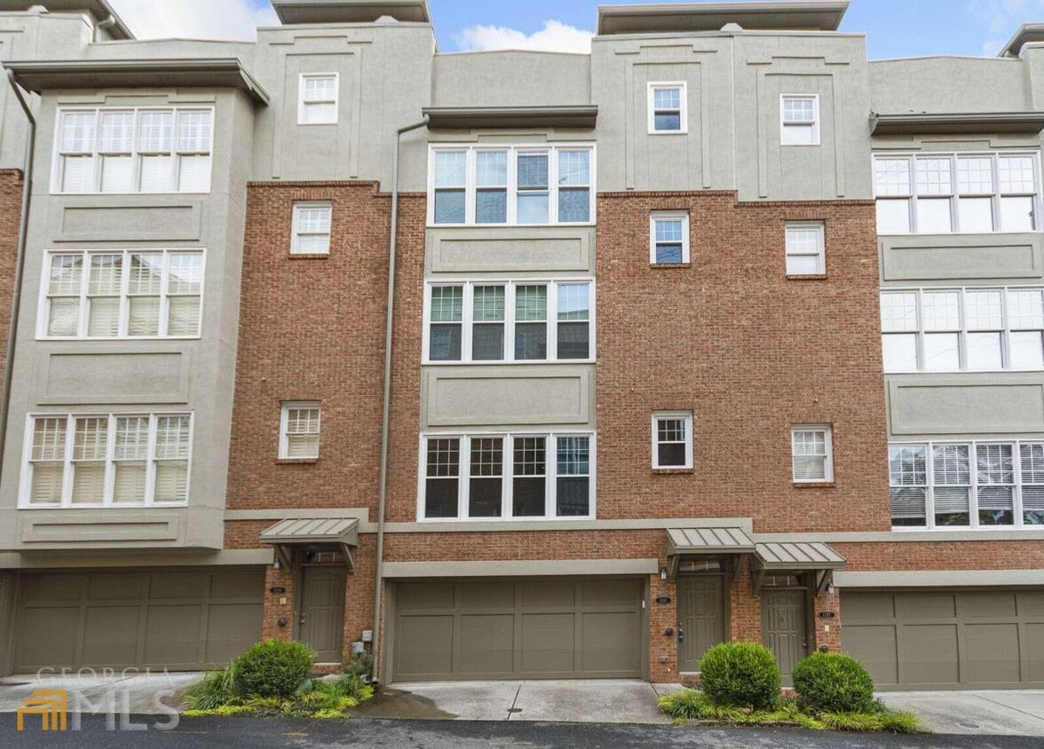 1381 Parkview Ln, Atlanta, GA 30324 Townhome Rentals in Atlanta GA