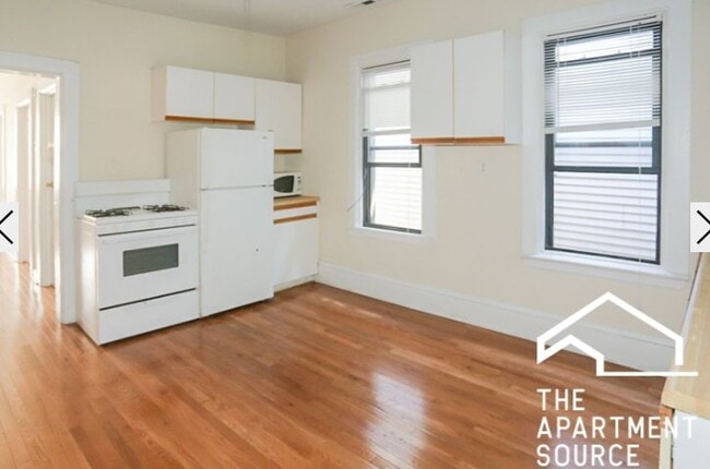 Photo - 2254 N Southport Ave Apartment