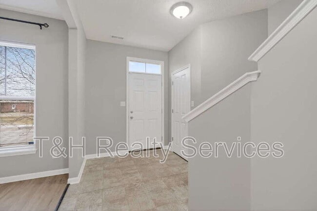 Building Photo - 156 Haugh St