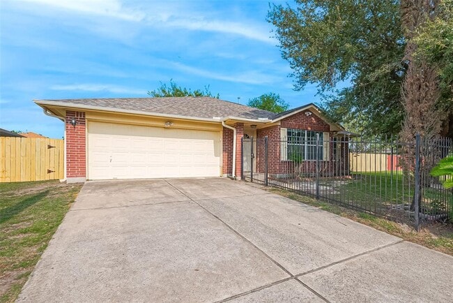 Building Photo - 10111 Woodico Dr