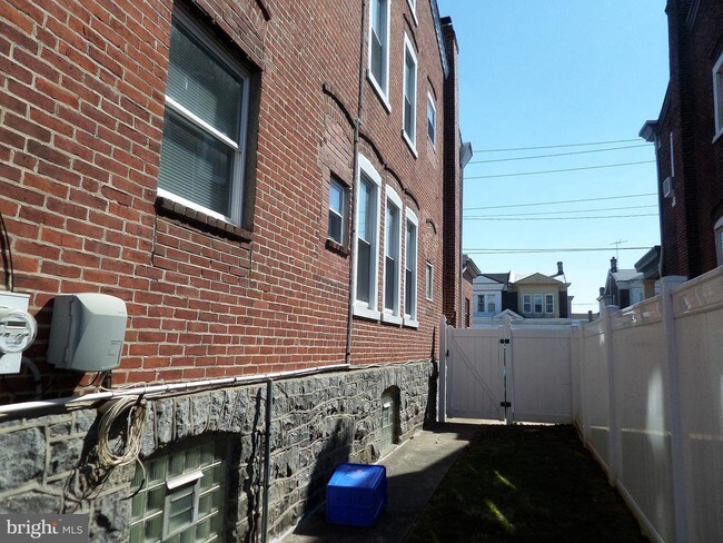Building Photo - 7040 Torresdale Ave