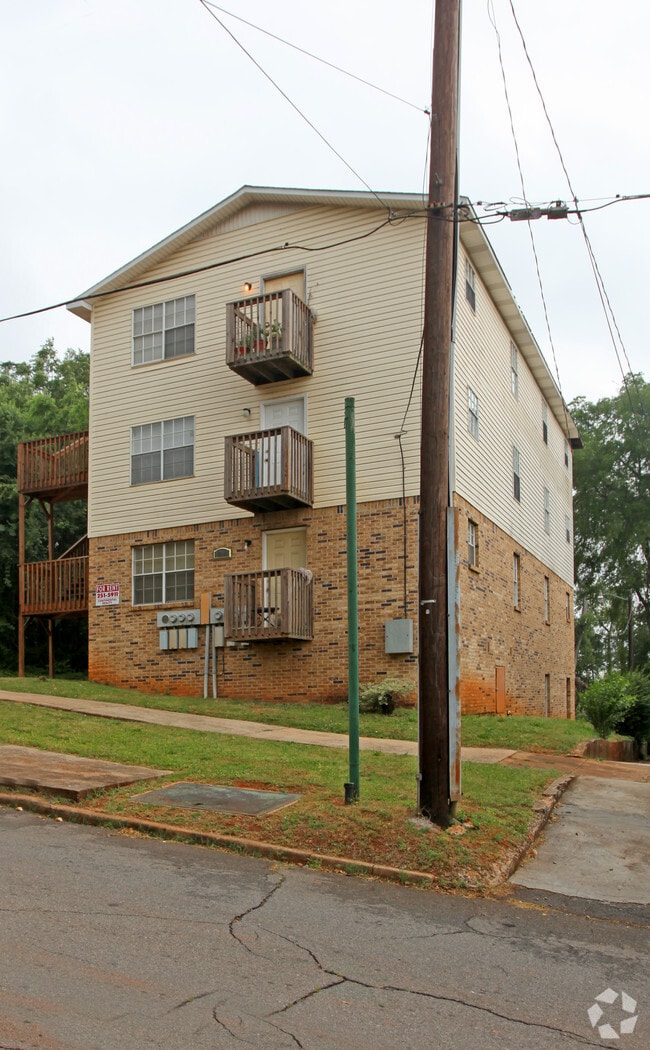 Building Photo - Apex