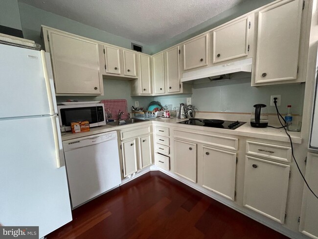 Foto del edificio - 205 Yoakum Pkwy