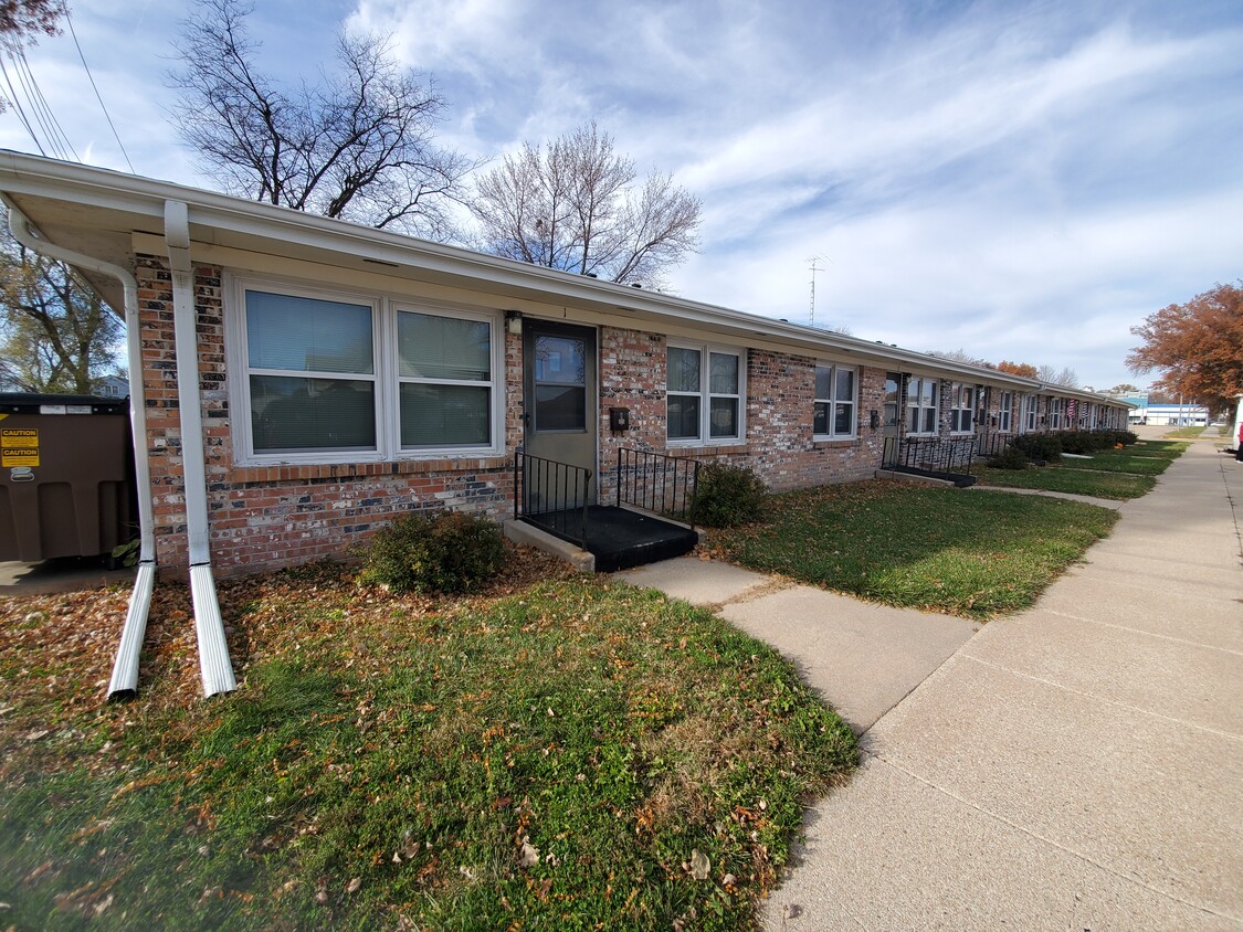Primary Photo - 945 F St