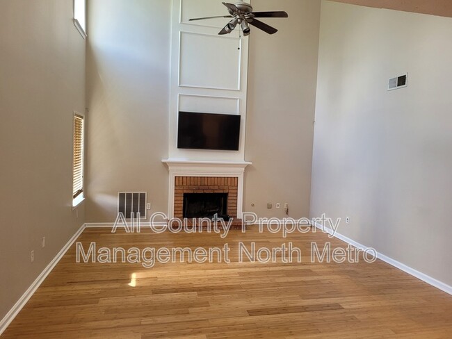 Building Photo - 1115 Crabapple Lk Cir