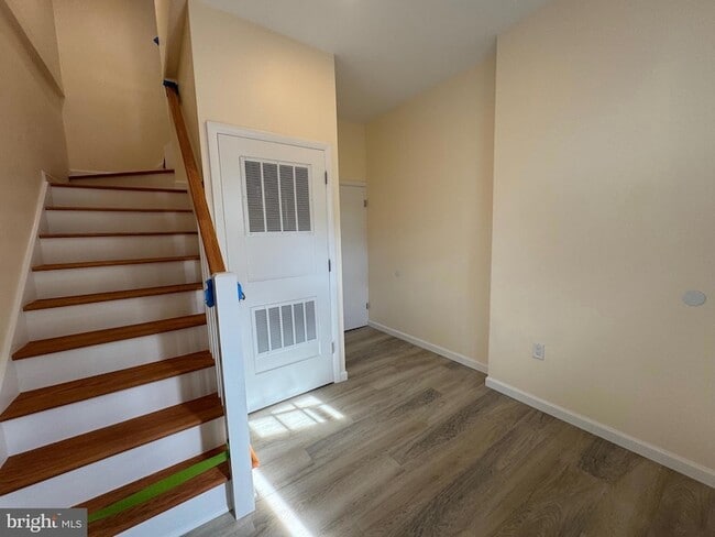 Foto del edificio - 109 E Park Ave