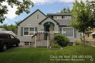Building Photo - 223 N 12th Ave