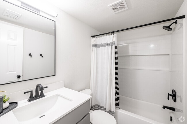 2BR, 1BA - 790 SF - Bathroom - Vineyards on Garland Apartments