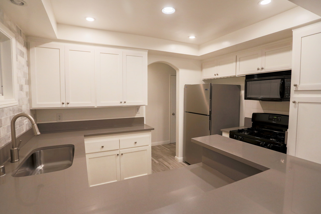 Primary Photo - 1570 N Coast Highway, Laguna Beach