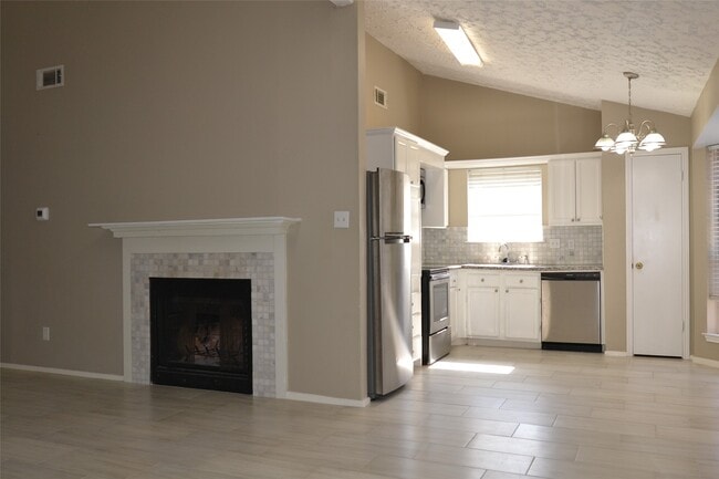 Foto del edificio - 17014 Blue Mist Dr