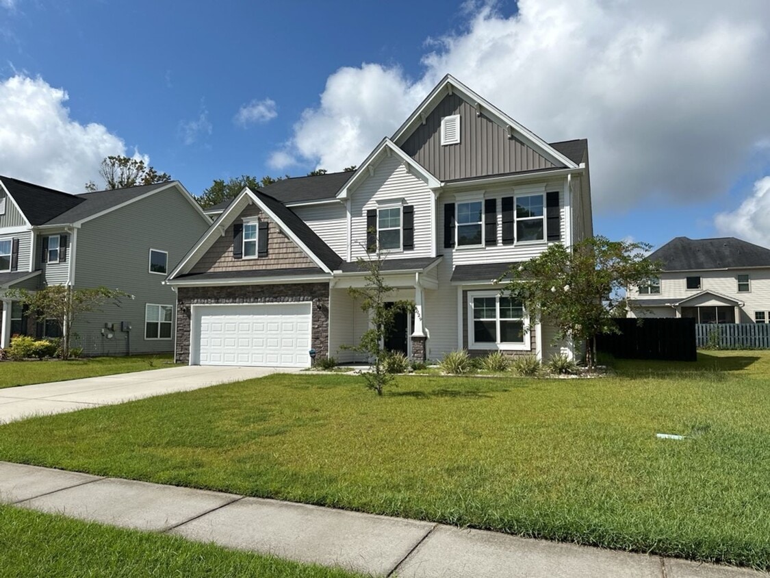 Primary Photo - 5029 Castleoak Dr
