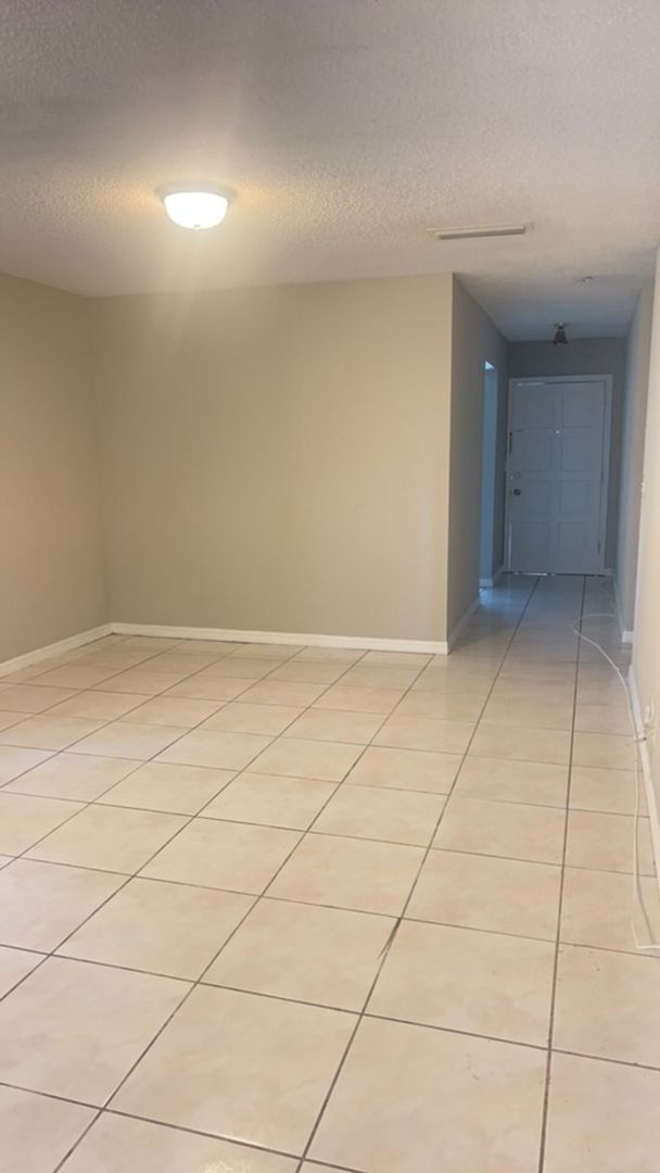 Photo - 2 Bedroom, 2 bathroom condo For Rent in To...